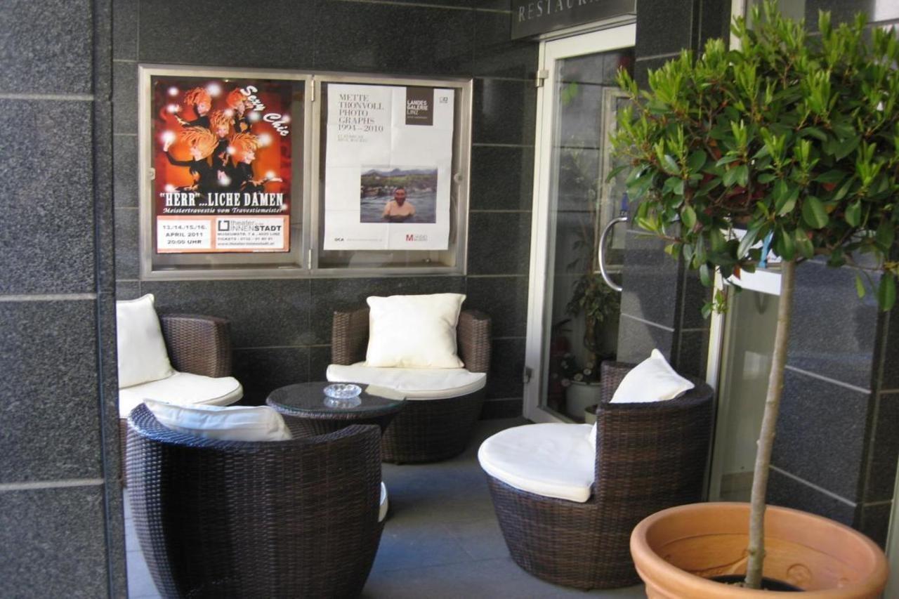 Dom Hotel Linz Ngoại thất bức ảnh