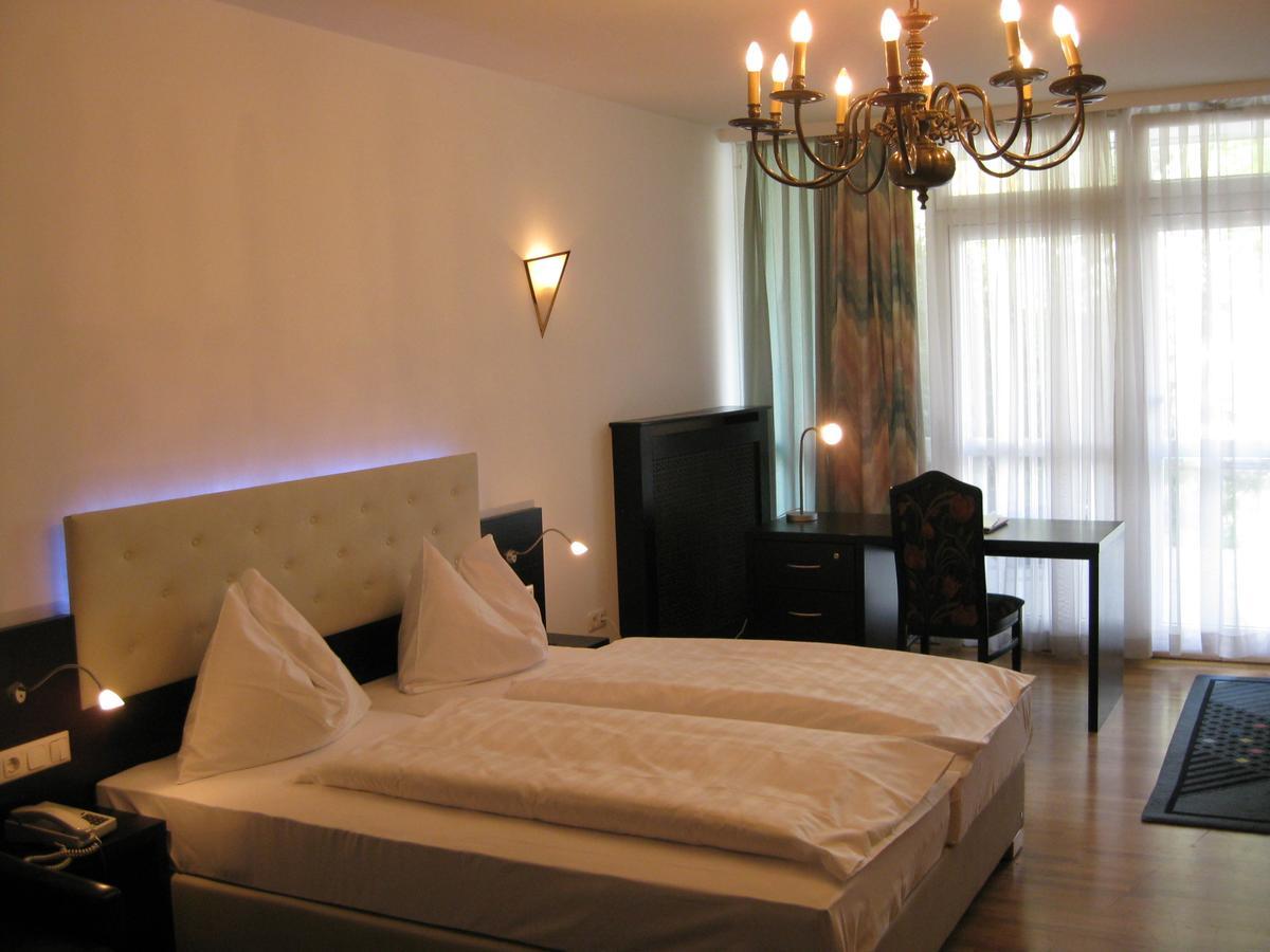 Dom Hotel Linz Ngoại thất bức ảnh