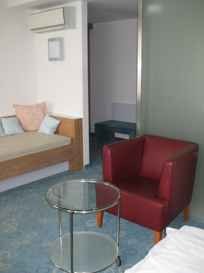 Dom Hotel Linz Ngoại thất bức ảnh