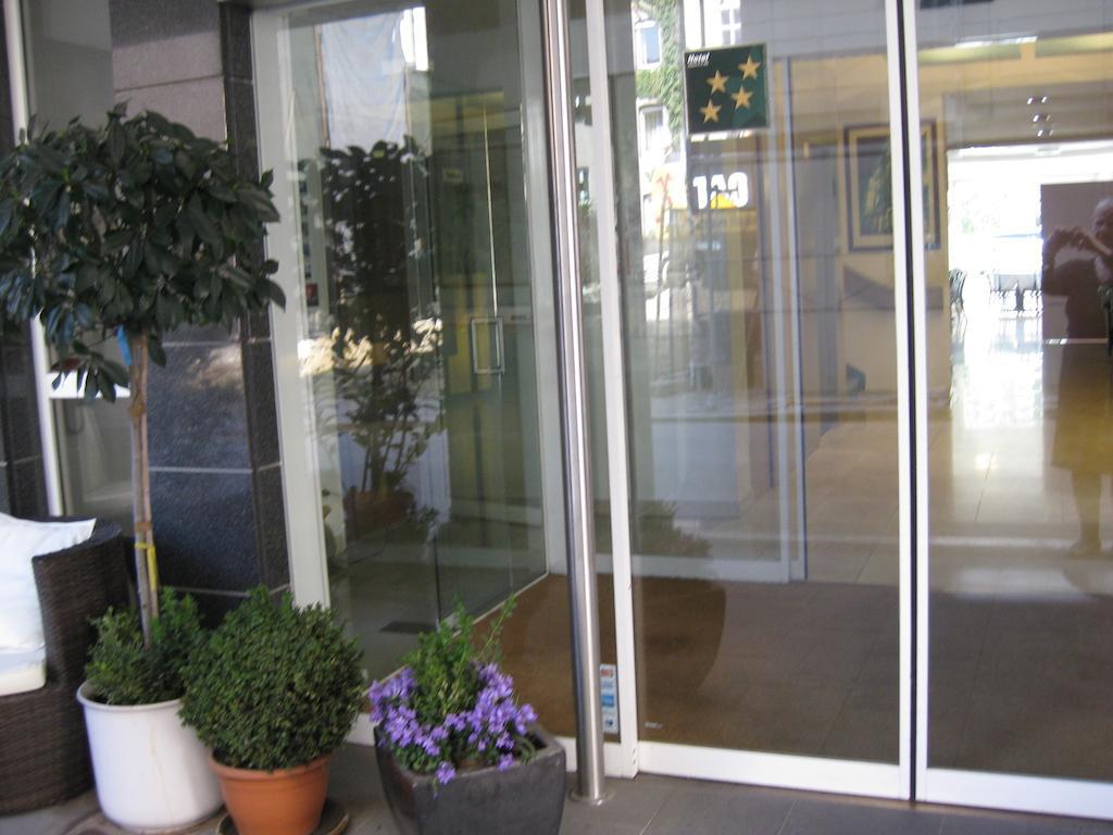 Dom Hotel Linz Ngoại thất bức ảnh